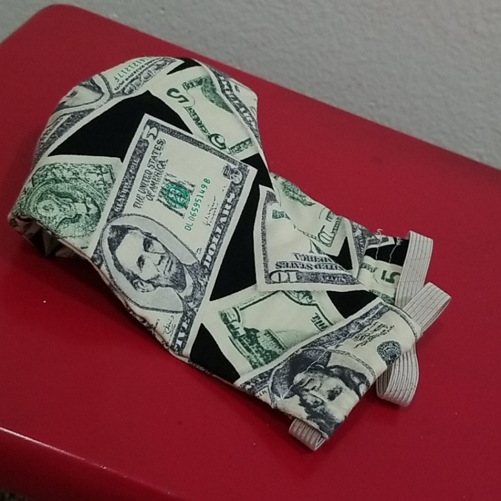 New "Money" Face Mask - Picture 3 of 12